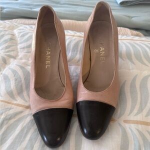 Preloved condition Chanel classic pumps. Sz38